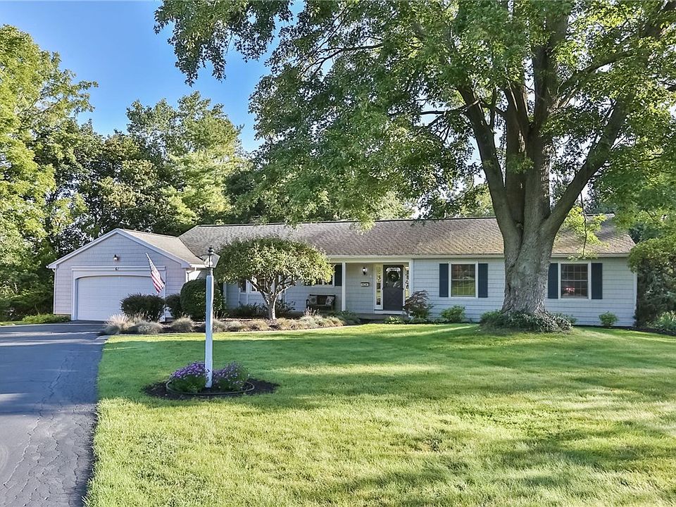 1st image of 6 Barnswallow Dr