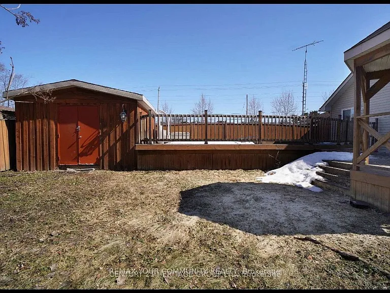 236 Simcoe Ave — Photo 46