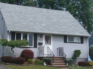 14 Runyon Rd, Clifton, NJ 07011