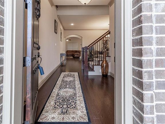 5th image of 597 Mountcastle Dr