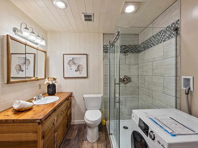 321 Bellevue Way SE #403 — Photo 15