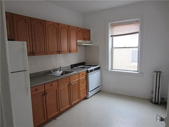 5th image of 4743 43rd St APT 3F