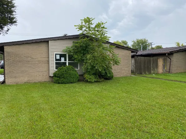 C2 Properties- 2417 Lewis, 2417 Lewis Ave #6611B5136, Zion, IL 60099
