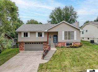 6763 S 87th St, Ralston, NE 68127