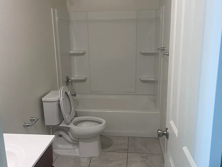 15422 W Windward Ave — Photo 27