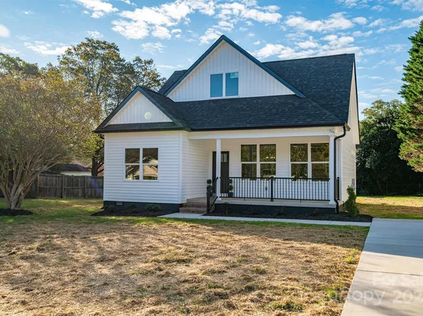 122 Nantz Ave, Mount Holly, NC 28120