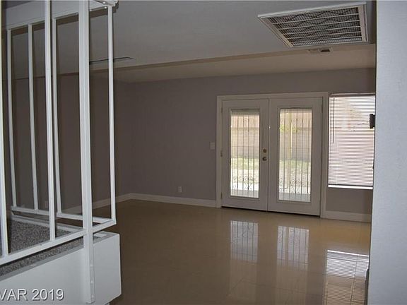 4th image of 4792 Knollwood Dr