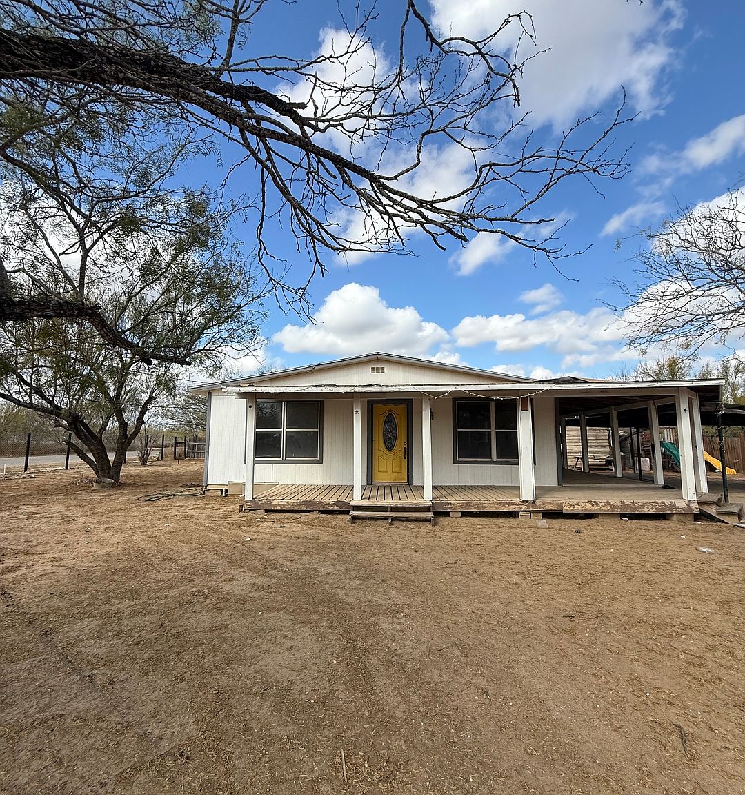279 Cenizo, Carrizo Springs TX - Owner Finance Home