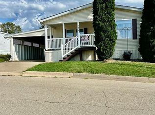 2674 Galena Dr, Dubuque, IA 52003