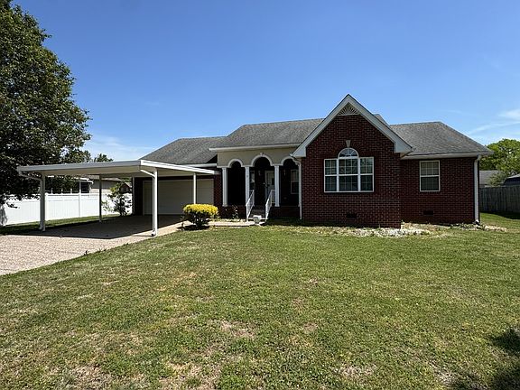 5th image of 1011 Shirley Dr