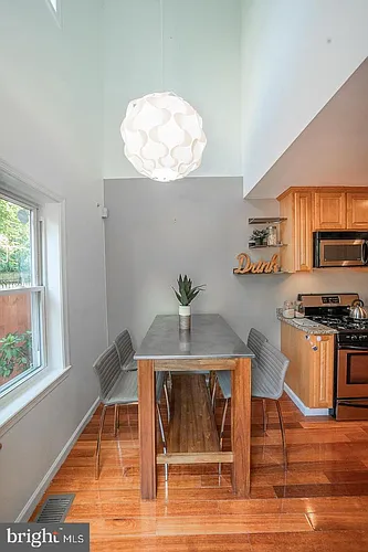 2025 Parrish St Photo 1