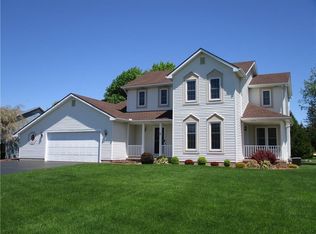 5 Hunting Spg, Rochester, NY 14624