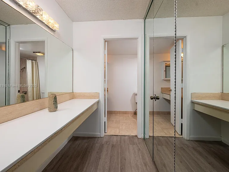 1201 S Ocean Dr #1911N — Photo 11