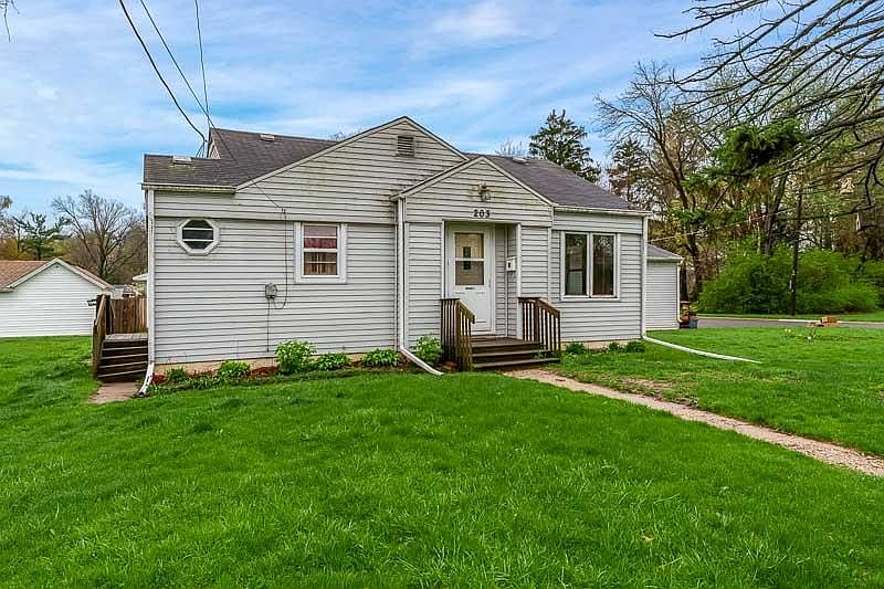 1st image of 203 Pearl Ave