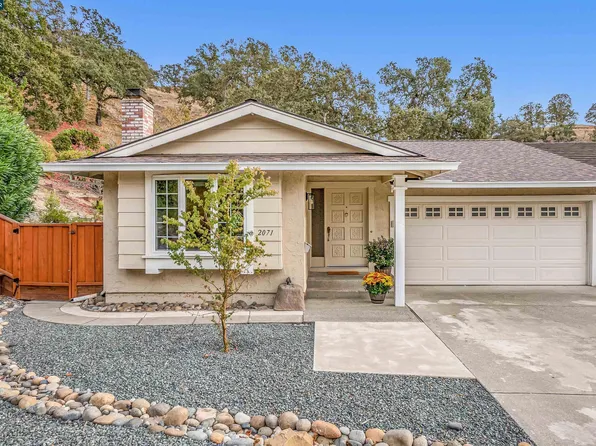 2071 Robb Rd, Walnut Creek, CA 94596