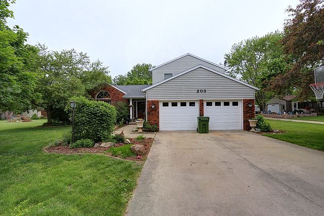 1st image of 203 Sharon Dr