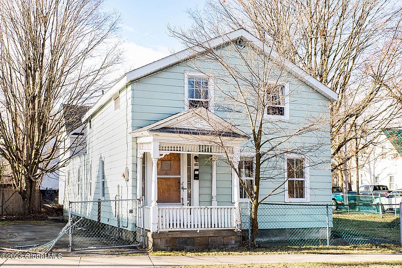 2nd image of 132 Washington Street