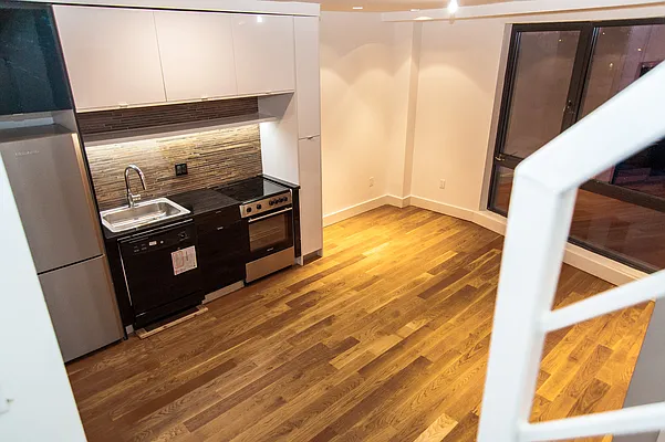 Rented by Nooklyn NYC LLC | media 65