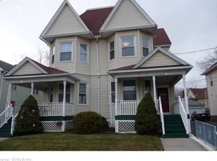41 Quaker Ln S, West Hartford, CT 06119