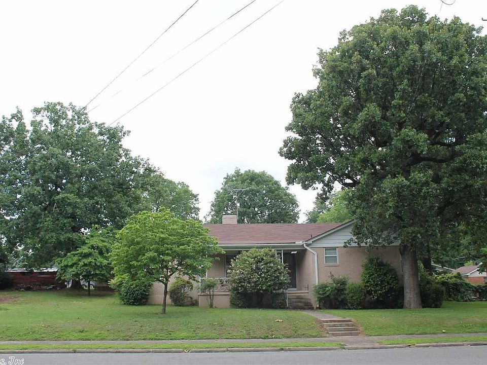 1st image of 211 Oakwood Ave
