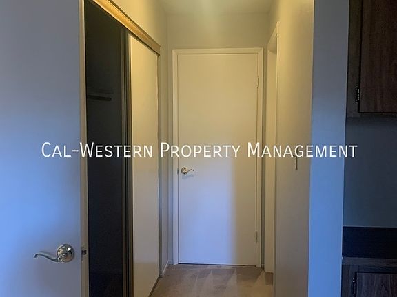 4th image of 880 Willow St #15
