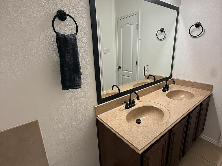 2533 Slalom Dr — Photo 10