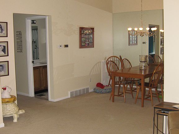 4th image of 49569 Donovan Blvd
