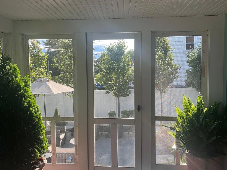 81 Mayflower Dr — Photo 40