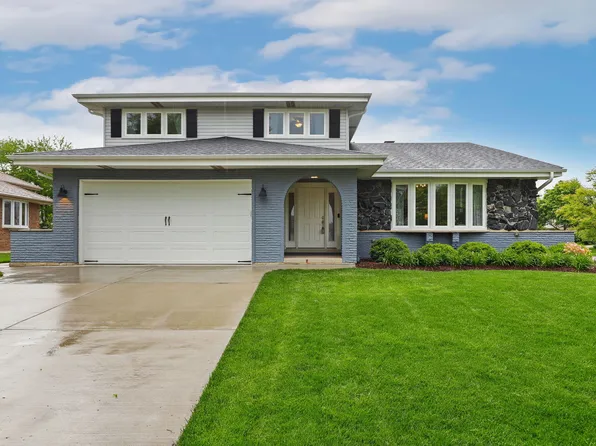 1200 Longford St, Woodridge, IL 60517