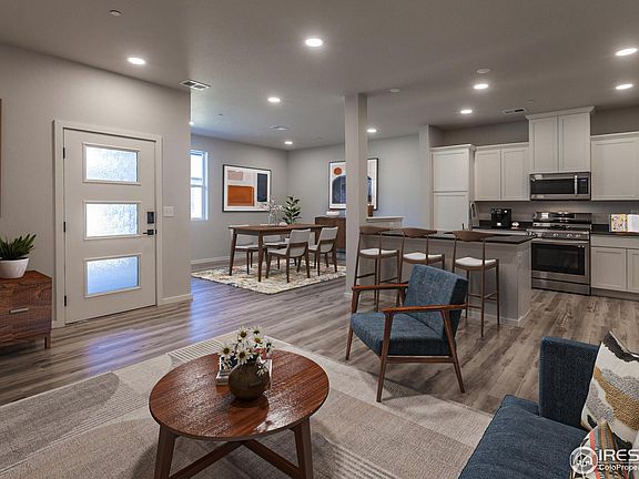 4th image of 4982 Denys Dr
