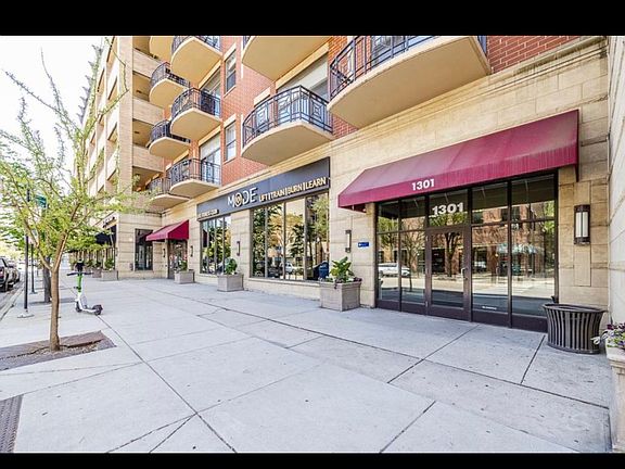 2nd image of 1301 W Madison St APT 607