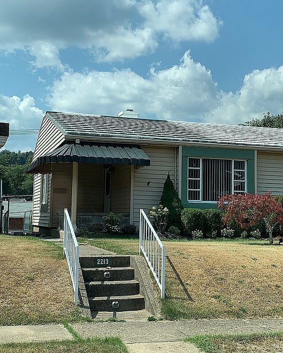 2nd image of 2213 Hess Ave