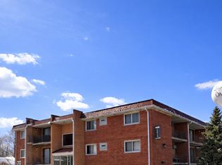 6819 W 95th St #14, Oak Lawn, IL 60453