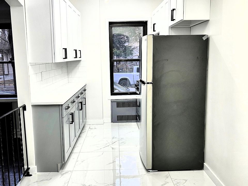 1st image of 1905 Avenue N N #1G