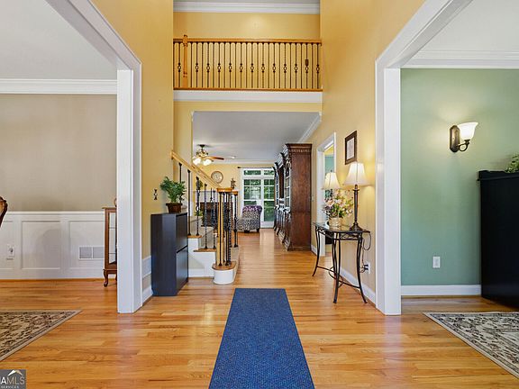 3rd image of 5605 Vinings Place Trl