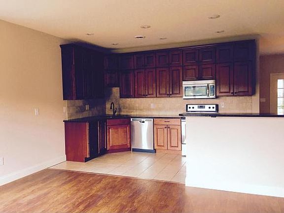 2nd image of 289 Sweetgrass Ln