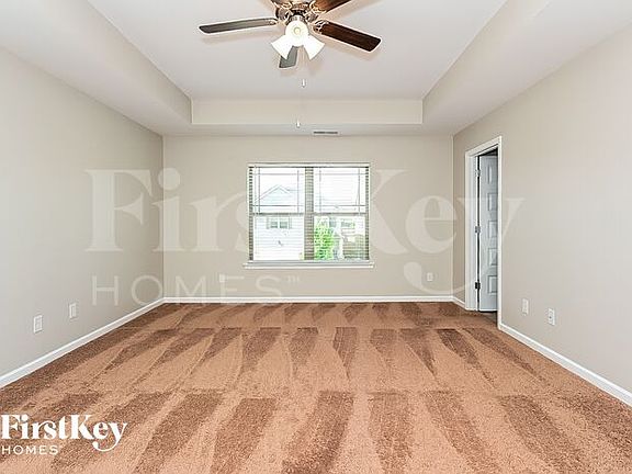 5th image of 225 Emporia Loop