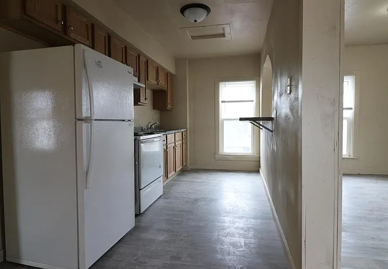 423 Draper St #1/2 — Photo 10