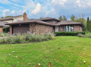 2976 Drover Ln, Darien, IL 60561