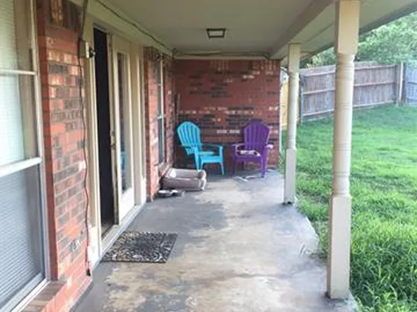 902 Briarwood Pl, Durant, OK 74701