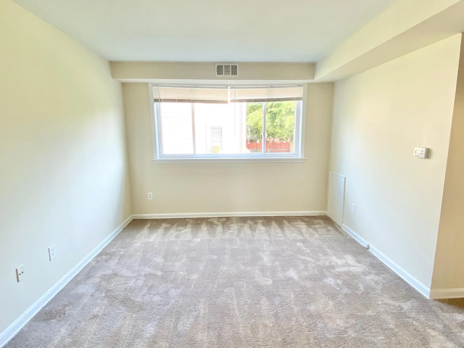 1 bed, $1,187 — Photo 2