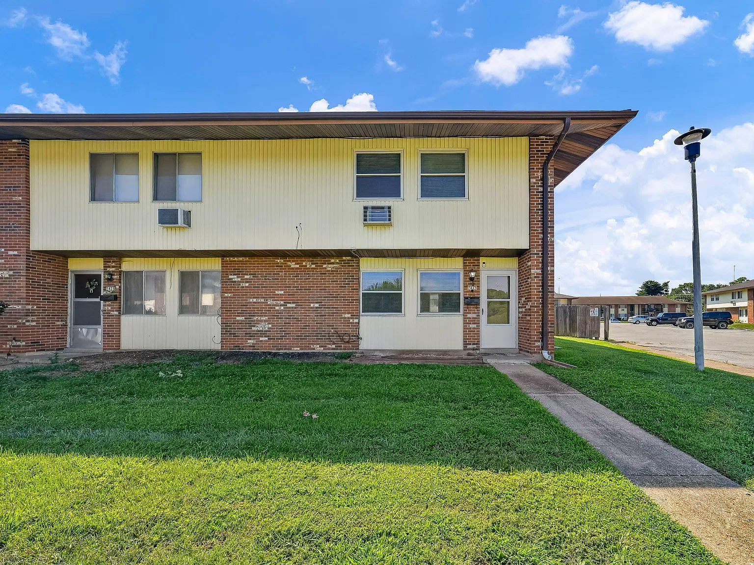 3 bed, 1260 sqft, $1,600 — Photo 3