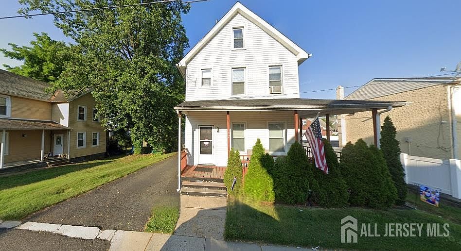 1st image of 372 Prospect St