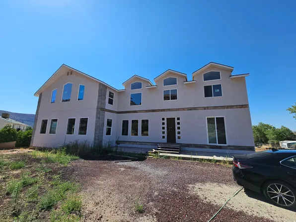 445 W Utah Ave, Hildale, UT 84784
