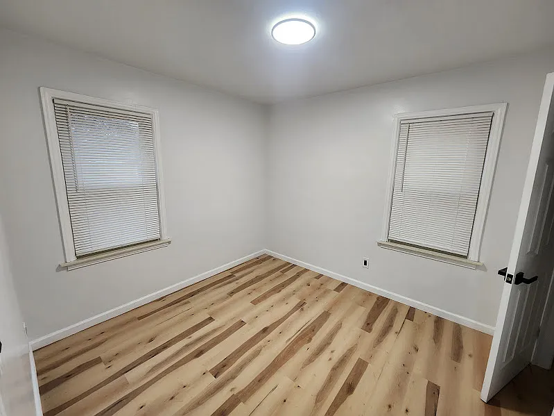 3 bed, 928 sqft, $1,400 — Photo 4