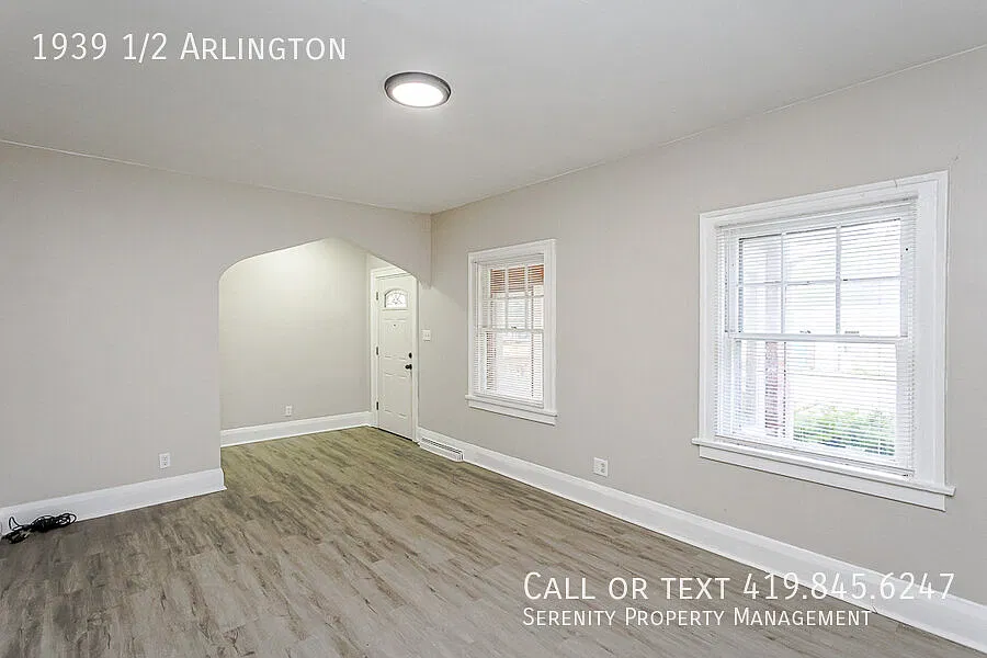 Fall in Love with Your New Home! Charming 1-Bedroom Duplex with Private Entry! — Photo 4