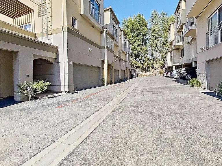 5210 Premiere Hills Cir #119 — Photo 16