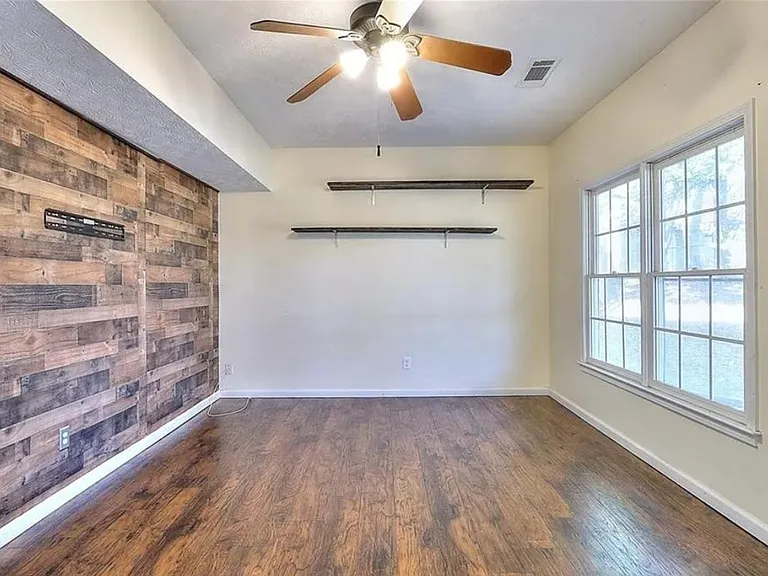 1280 Shamrock Hill Cir — Photo 17
