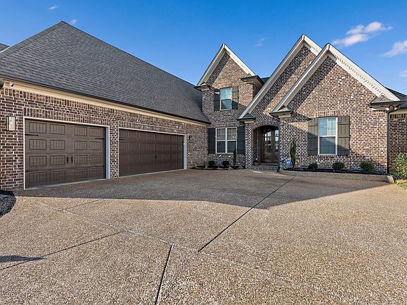 5th image of 975 Luxborough Dr