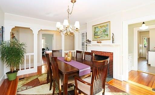 5th image of 266 Melrose St #266